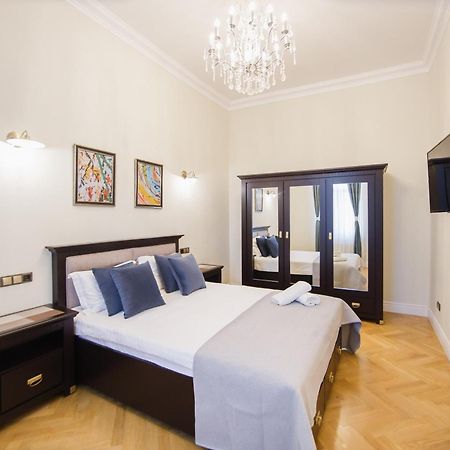 Apartamento Retro Vibes Near Piata Unirii Oradea Exterior foto