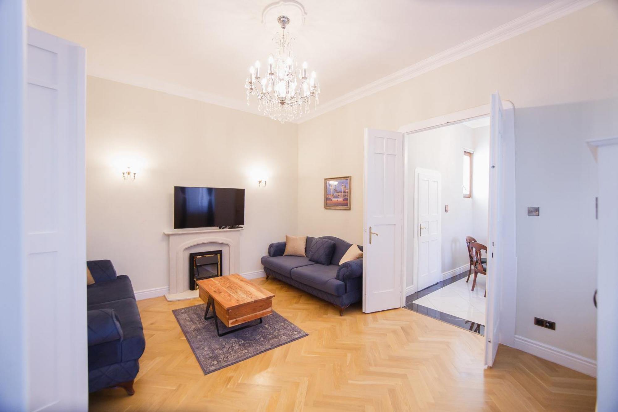 Apartamento Retro Vibes Near Piata Unirii Oradea Exterior foto