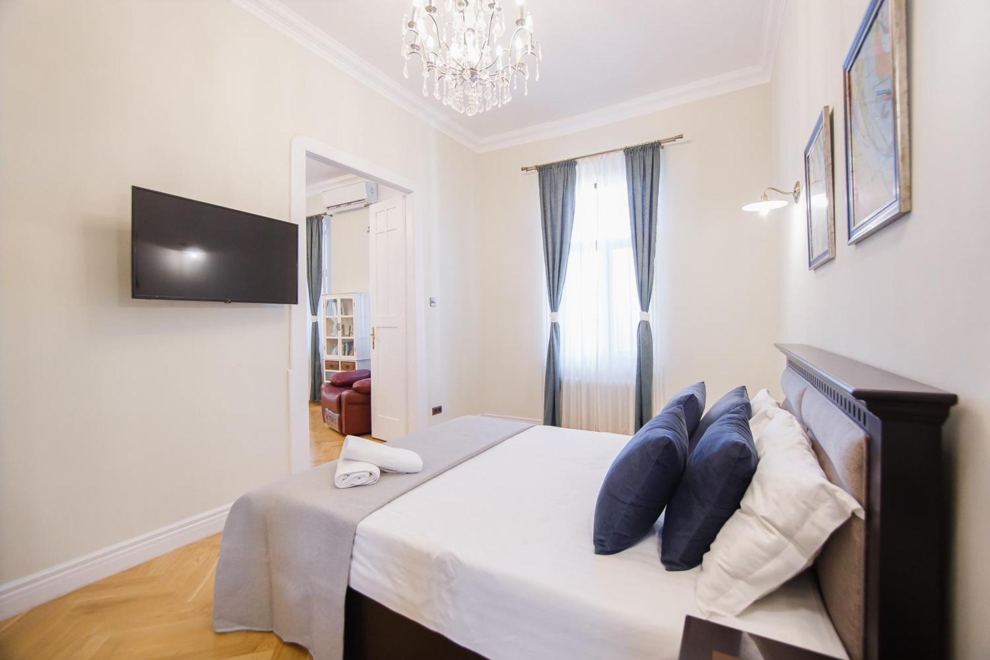 Apartamento Retro Vibes Near Piata Unirii Oradea Exterior foto