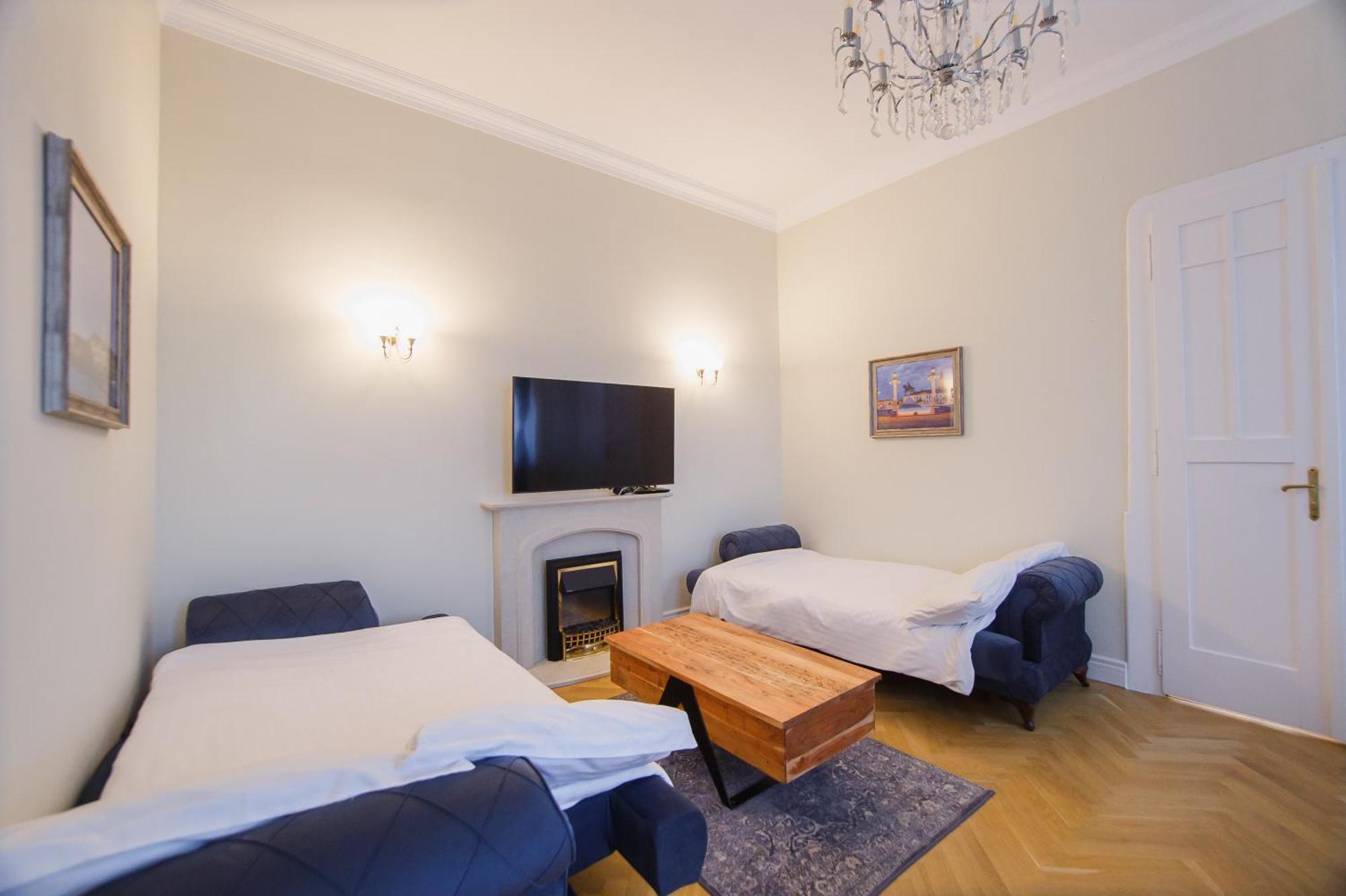 Apartamento Retro Vibes Near Piata Unirii Oradea Exterior foto