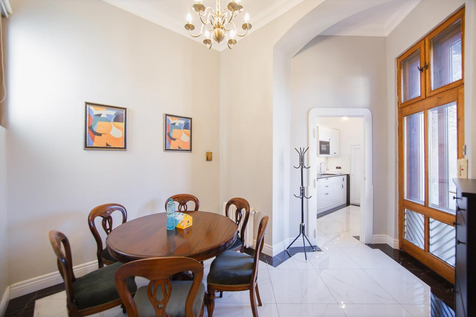 Apartamento Retro Vibes Near Piata Unirii Oradea Exterior foto
